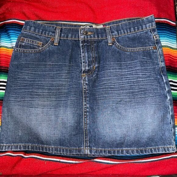Roxy jeans skirt sz 7 mini - Picture 2 of 8